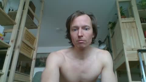 Snapshot of garfield42 chatting on April 2026 12:21:02 PM Garfield online show from April 2026 12:21:02 PM