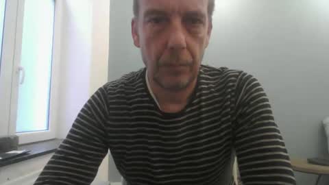 Snapshot of garou75 chatting on December 2025 08:19:02 AM garou75 online show from December 2025 08:19:02 AM