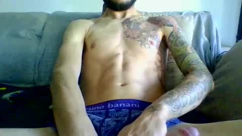 garyreal1990 online show from April 2026 06:22:02 AM