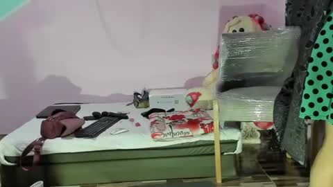 Diana online show from February 2025 11:42:02 AM