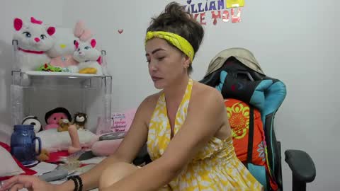 Snapshot of gatitasexy_hot_wet4u chatting on December 2024 04:11:01 AM Mfe online show from December 2024 04:11:01 AM