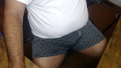 Snapshot of gato27cam chatting on October 2025 10:47:01 AM Marco online show from October 2025 10:47:01 AM