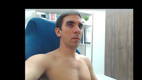 gatosarado23 online show from October 2025 03:48:02 AM