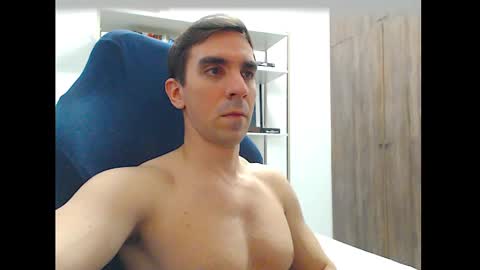 gatosarado23 online show from November 2025 02:57:01 AM