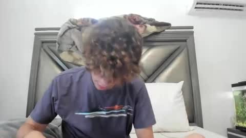 Snapshot of gayndepressed chatting on September 2025 06:08:01 PM Trace online show from September 2025 06:08:01 PM