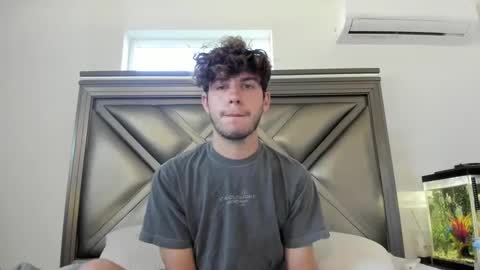 Snapshot of gayndepressed chatting on October 2025 08:30:02 PM Trace online show from October 2025 08:30:02 PM