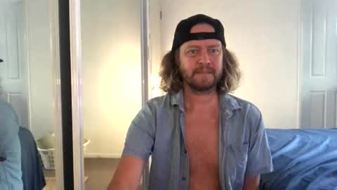 gcsurfer81 online show from December 2025 07:25:01 AM