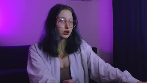 Vi online show from October 2025 06:20:02 PM