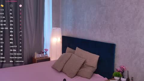 Lia online show from April 2026 02:18:02 PM