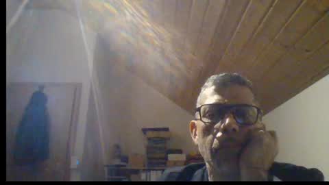 Snapshot of gen3841 chatting on May 2026 10:08:02 PM Gen online show from May 2026 10:08:02 PM