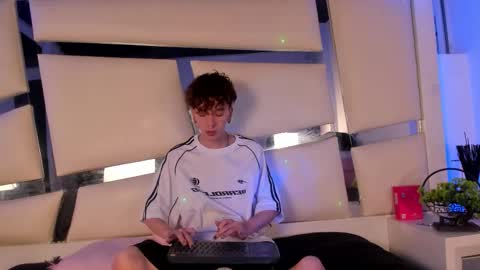 Snapshot of genesis_js chatting on November 2025 04:55:01 AM genesis_js online show from November 2025 04:55:01 AM