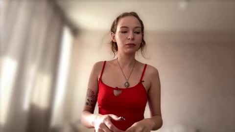 Snapshot of geneviveseay chatting on September 2025 08:19:01 AM Emmi online show from September 2025 08:19:01 AM