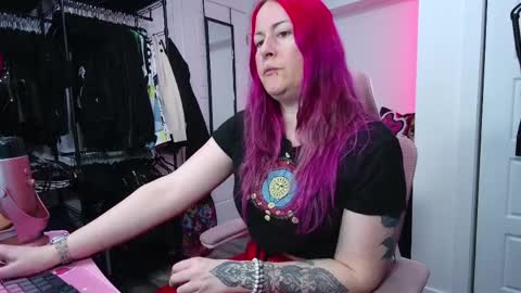 Genny Rock   and  online show from April 2026 06:19:01 PM