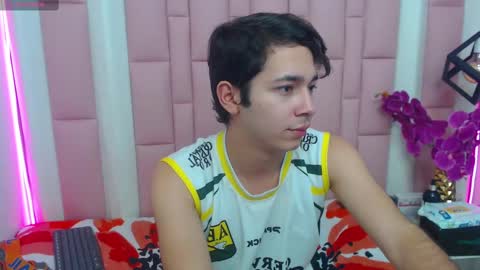 Snapshot of georgesmith_1 chatting on December 2024 06:56:02 AM GEORGE online show from December 2024 06:56:02 AM