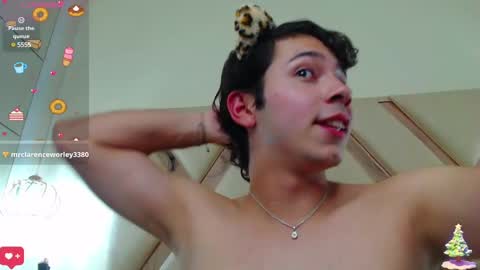 Snapshot of georgesmith_1 chatting on December 2024 07:07:02 AM GEORGE online show from December 2024 07:07:02 AM