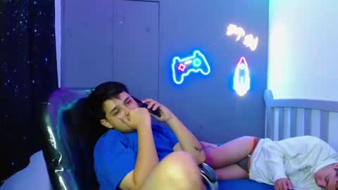 Snapshot of georgesmith_1 chatting on January 2025 08:16:01 PM GEORGE online show from January 2025 08:16:01 PM