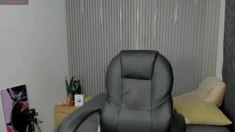 Snapshot of georgesmith_1 chatting on June 2026 04:47:02 AM GEORGE online show from June 2026 04:47:02 AM