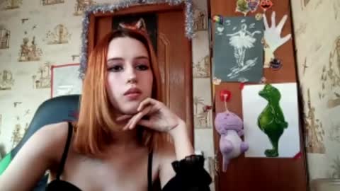 Snapshot of georgianahaeussler chatting on April 2026 02:53:02 PM Ellie online show from April 2026 02:53:02 PM