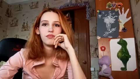 Snapshot of georgianahaeussler chatting on April 2026 03:39:01 PM Ellie online show from April 2026 03:39:01 PM