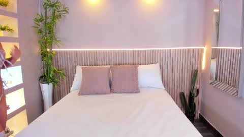 GeorginaReyes  online show from December 2025 05:29:01 PM