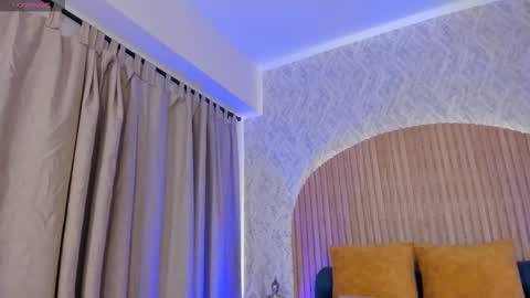 Kendal  online show from September 2025 11:43:01 AM