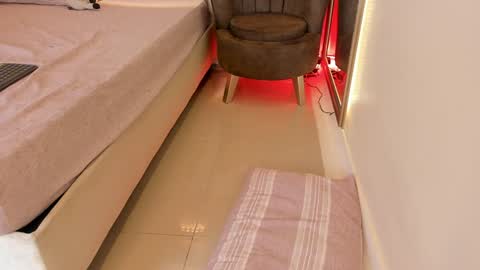    online show from January 2025 01:22:02 PM