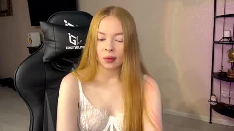 Amelia online show from December 2025 05:35:02 AM