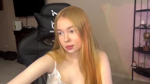 Amelia online show from December 2025 05:48:01 AM