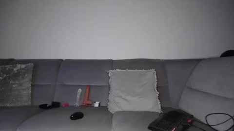 Angie online show from February 2026 06:57:01 PM