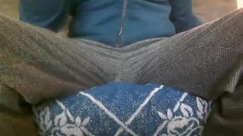 twitter triebriemen online show from February 2025 09:32:01 AM