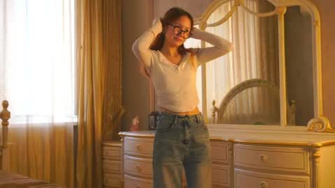 Kristy online show from April 2026 10:49:02 AM