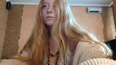 Snapshot of gertrudisturbe chatting on April 2026 04:39:01 AM Kate online show from April 2026 04:39:01 AM