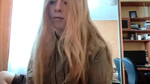 Snapshot of gertrudisturbe chatting on April 2026 03:34:02 AM Kate online show from April 2026 03:34:02 AM