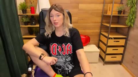 Snapshot of ghostly_temptation chatting on February 2025 09:25:02 PM Sweety online show from February 2025 09:25:02 PM