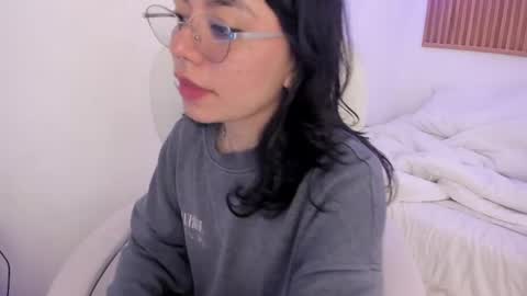 Snapshot of ghostmila chatting on May 2026 01:19:01 PM Milaa online show from May 2026 01:19:01 PM
