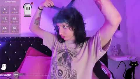 Allison  online show from October 2025 08:32:01 PM