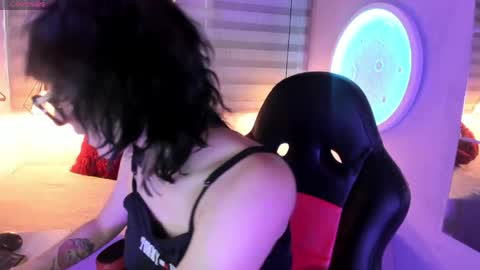 Allison  online show from April 2026 08:13:02 PM