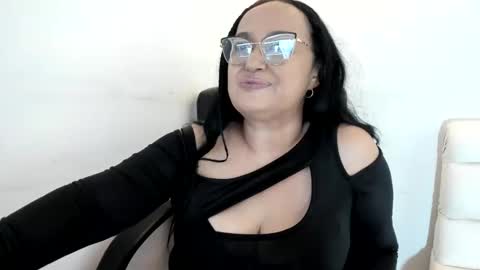 nahomi online show from January 2025 04:10:02 AM