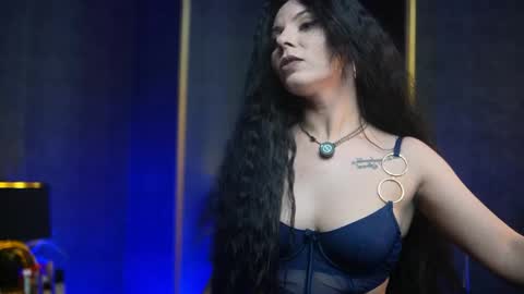  Gia  online show from April 2026 08:37:01 PM