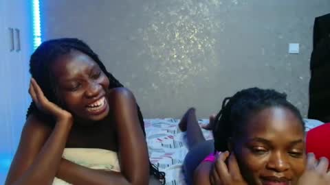 Snapshot of gianna_jaycee chatting on November 2025 03:42:02 AM Gianna online show from November 2025 03:42:02 AM