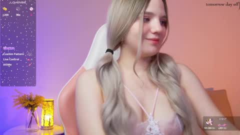 Snapshot of giannagem chatting on March 2025 03:08:02 AM Roxy online show from March 2025 03:08:02 AM