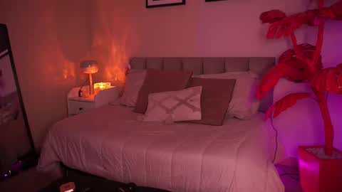 GIGI online show from March 2026 06:52:01 AM