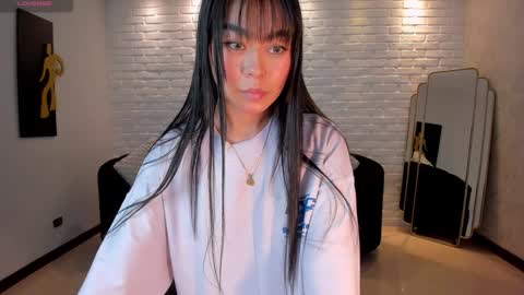 Snapshot of gigilee_ chatting on January 2025 08:16:02 PM GIGI online show from January 2025 08:16:02 PM