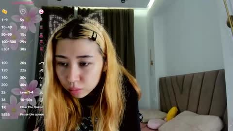 Snapshot of gigimeii chatting on April 2026 01:20:02 PM Jany online show from April 2026 01:20:02 PM