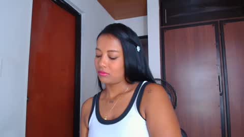 Snapshot of gigimiler8 chatting on March 2025 08:37:02 PM Sharlotte online show from March 2025 08:37:02 PM