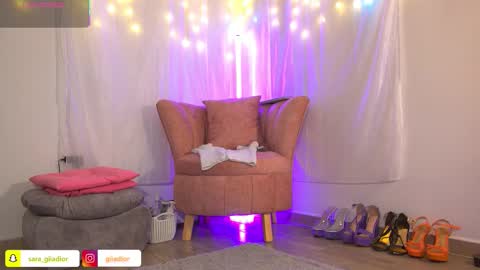 GiiaDior online show from November 2025 12:26:01 PM