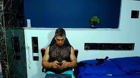 GILBERT online show from September 2025 08:08:01 PM