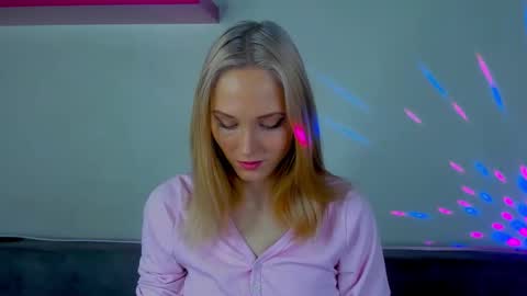 Gina online show from December 2025 10:55:02 AM