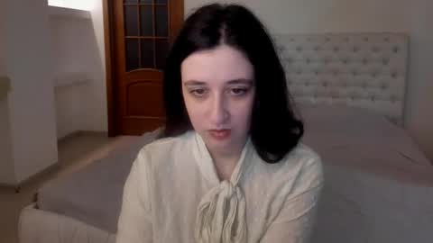 Kate online show from February 2025 09:19:01 AM