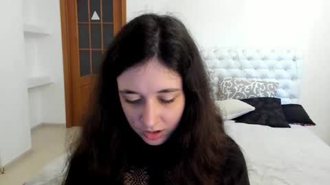 Kate online show from September 2025 09:57:02 AM